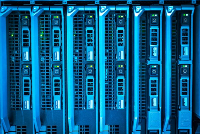 Virtualisation vs Conteneurs : Quel choix pour votre infra en 2026 ?