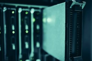 Lire la suite à propos de l’article Reverse Proxy : Nginx vs Apache, Comparaison 2026