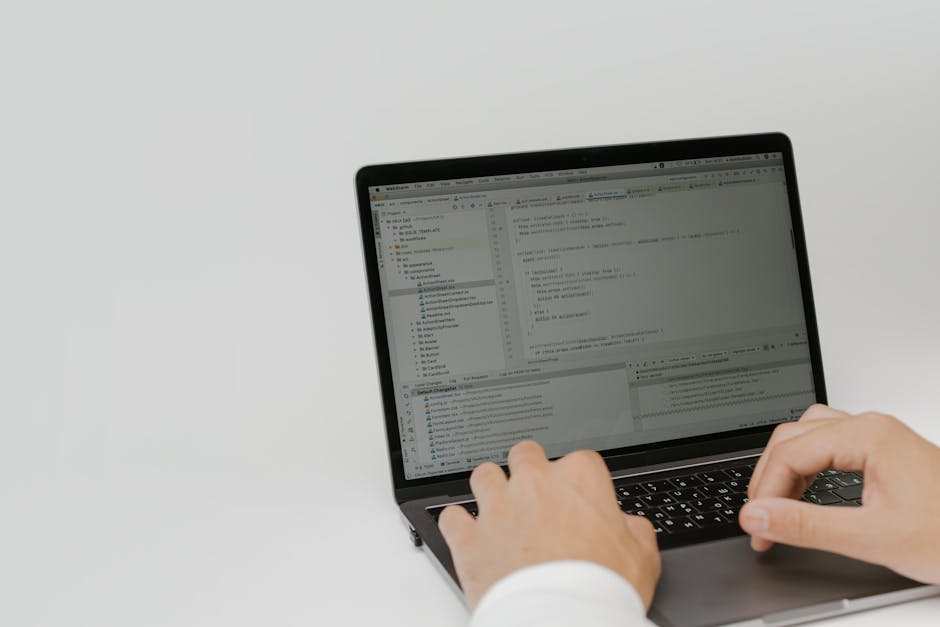 Python vs Ansible : Quel outil choisir pour votre réseau en 2026 ?