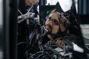 Lire la suite à propos de l’article Administration Linux : guide de monitoring des performances serveur